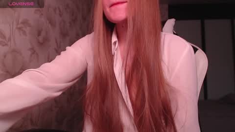 Snapshot of luna_loveisgood chatting on 20, 1, 2025 Luna online show from 20, 1, 2025