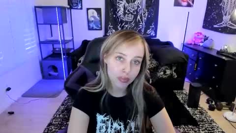 Luna online show from 5, 5, 2026
