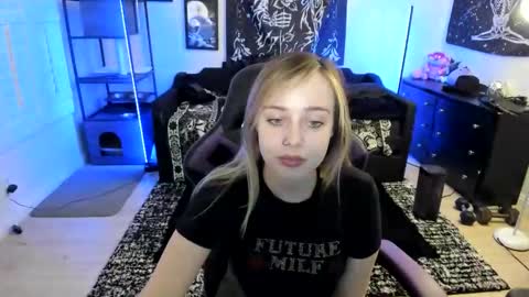 Luna online show from 8, 5, 2026