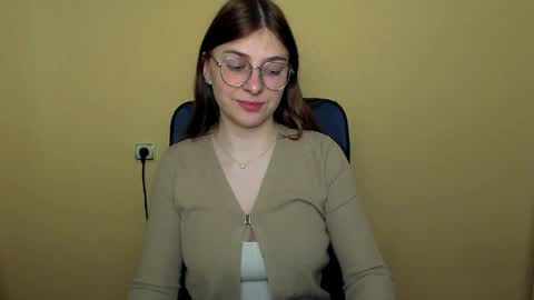 Luna online show from 5, 5, 2026