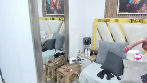luna_naughty1 online show from 22, 7, 2026
