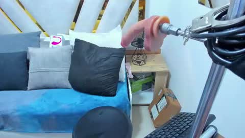 luna_naughty1 online show from 3, 8, 2026