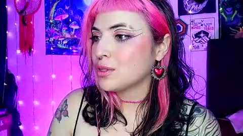 MISS LUNA  online show from 24, 2, 2025