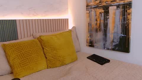 luna_valle online show from 8, 11, 2025