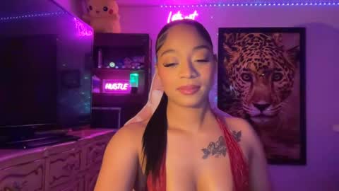 lunaa_11 online show from 25, 7, 2026