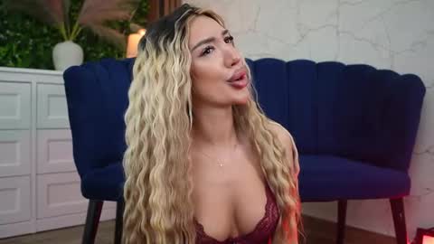 Luna online show from 14, 4, 2026