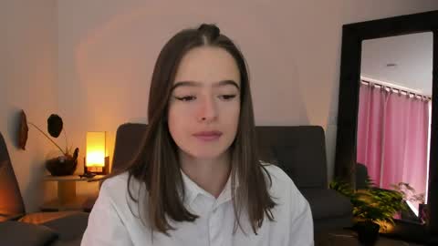 Snapshot of lunahoney27 chatting on 7, 5, 2026 Luna online show from 7, 5, 2026