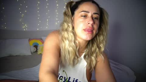 Laura online show from 4, 4, 2026