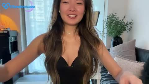 Snapshot of lunalovesuuuuu chatting on 20, 4, 2026 Luna online show from 20, 4, 2026
