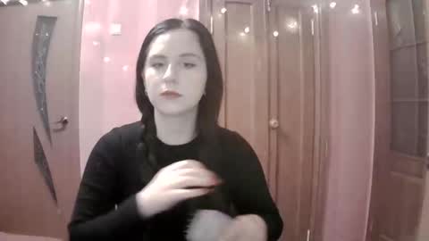 lunamystique_ online show from 11, 2, 2025