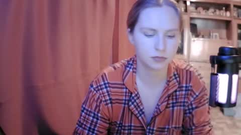 lunamystique_ online show from 19, 2, 2026