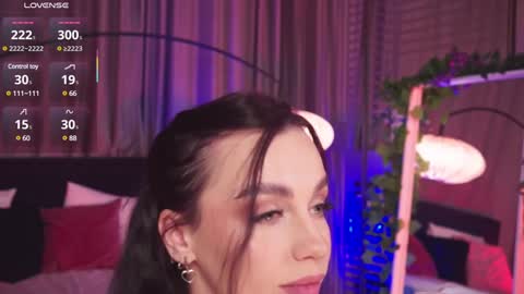 Snapshot of lunanight_ chatting on 8, 2, 2025 Luna  next streams Mon Fri Sat Sun 8pm-5am gmt0 online show from 8, 2, 2025