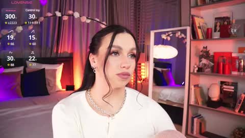 Snapshot of lunanight_ chatting on 2, 3, 2025 Luna  next streams Mon Fri Sat Sun 8pm-5am gmt0 online show from 2, 3, 2025