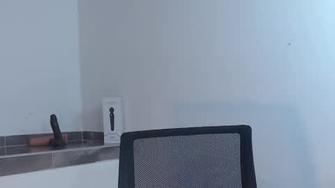 Julieth  online show from 6, 12, 2024