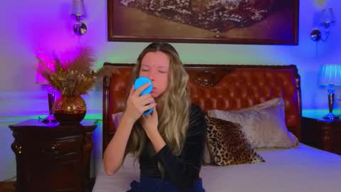 Luna Rishi online show from 28, 11, 2025