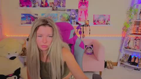 Luna Rishi online show from 25, 7, 2026
