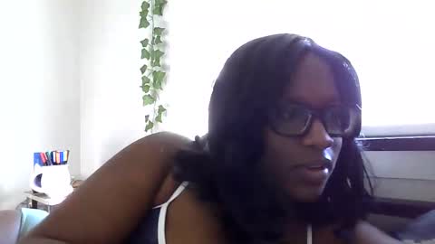 Snapshot of lunarnoelle chatting on 13, 2, 2026 lunarnoelle online show from 13, 2, 2026