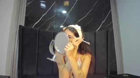 LunaSmithyl online show from 27, 2, 2026