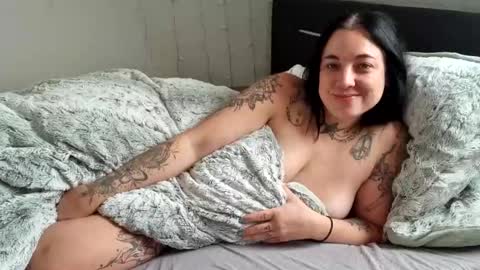 Luna  powered by bitch dust online show from 24, 12, 2024