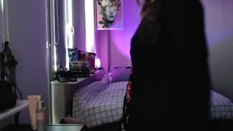 LunaXcherry online show from 22, 4, 2026