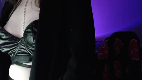 LunaXcherry online show from 23, 4, 2026