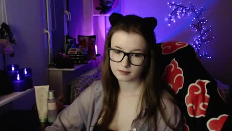 LunaXcherry online show from 30, 4, 2026