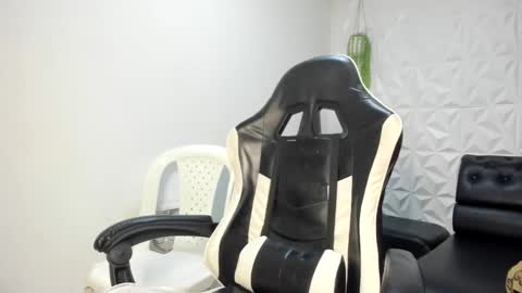 lunay_bigcock420 online show from 10, 3, 2026