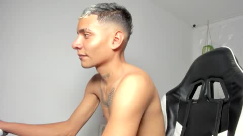 lunay_bigcock420 online show from 18, 3, 2026