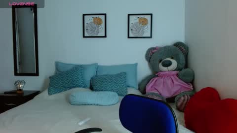 Snapshot of lunayois02 chatting on 6, 10, 2025 lunayois02 online show from 6, 10, 2025