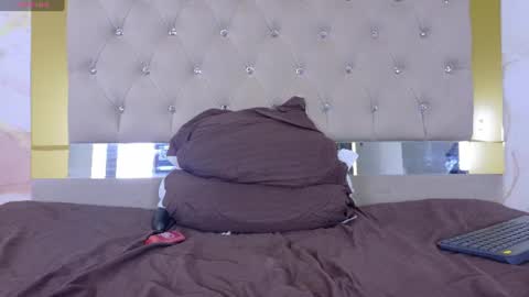 Snapshot of lunna__tylor chatting on 7, 7, 2026 lunna__tylor online show from 7, 7, 2026