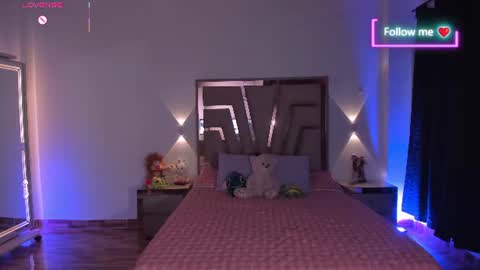 LUNA ROSE online show from 17, 6, 2026
