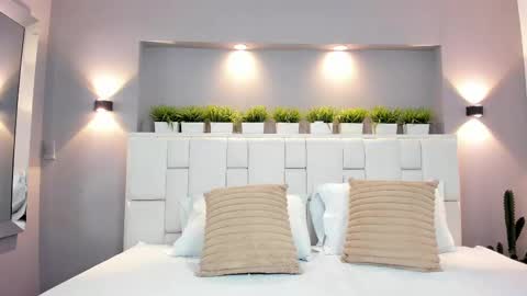 L U N N A online show from 1, 10, 2025