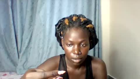 luo_queen online show from 13, 9, 2025