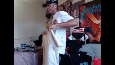 Snapshot of lust_j chatting on 23, 12, 2024 LUST online show from 23, 12, 2024