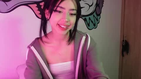 Valerie  April   online show from 19, 12, 2024