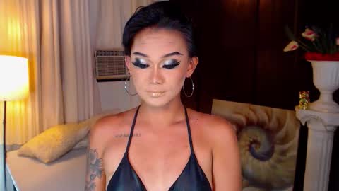 AdriannaFowks online show from 10, 4, 2026