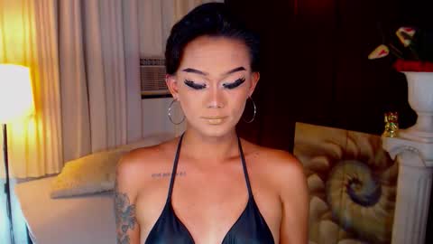 AdriannaFowks online show from 17, 4, 2026