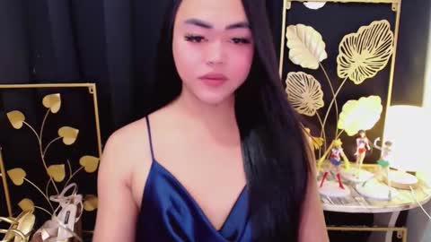 Snapshot of lustfuloffendertrina chatting on 23, 3, 2026 Trina online show from 23, 3, 2026