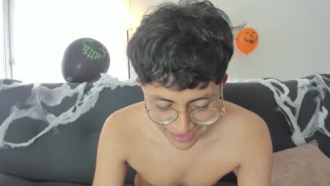 Snapshot of lustyguy18 chatting on 29, 10, 2025 Ander online show from 29, 10, 2025