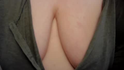 lustytits85 online show from 26, 7, 2026