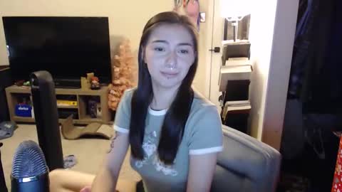 Snapshot of luvrxstarx chatting on 7, 2, 2026 luvrxstarx online show from 7, 2, 2026