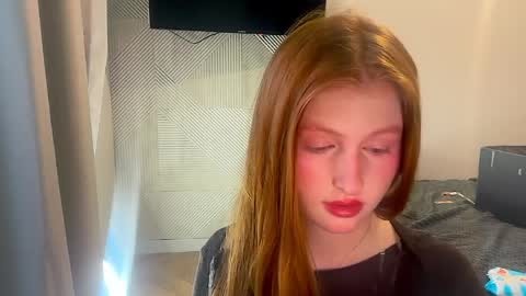 lux_angel online show from 5, 4, 2026