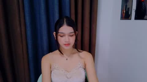 queen lux online show from 6, 7, 2026