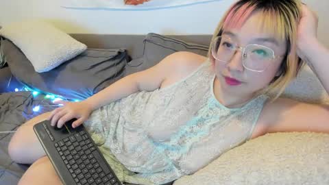 Snapshot of luxgray chatting on 25, 12, 2024 LuxGray online show from 25, 12, 2024