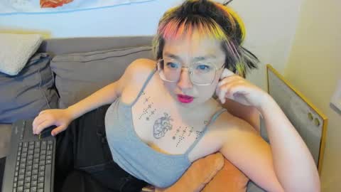 Snapshot of luxgray chatting on 31, 12, 2024 LuxGray online show from 31, 12, 2024