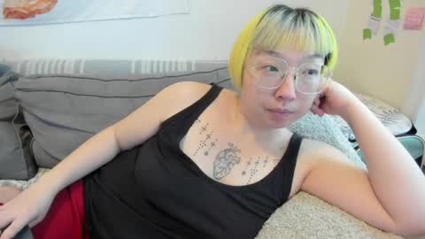 LuxGray online show from 9, 5, 2026