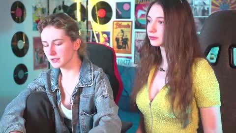 Snapshot of luxrayi chatting on 10, 1, 2025 Ray online show from 10, 1, 2025