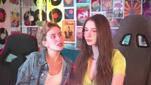 Snapshot of luxrayi chatting on 10, 1, 2025 Ray online show from 10, 1, 2025