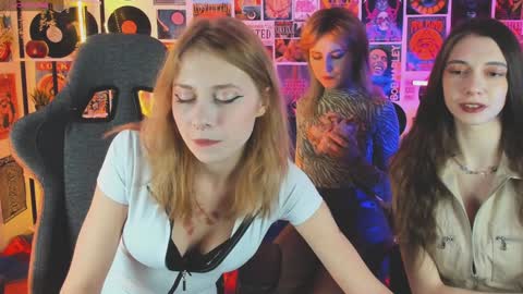 Snapshot of luxrayi chatting on 21, 1, 2025 Ray online show from 21, 1, 2025