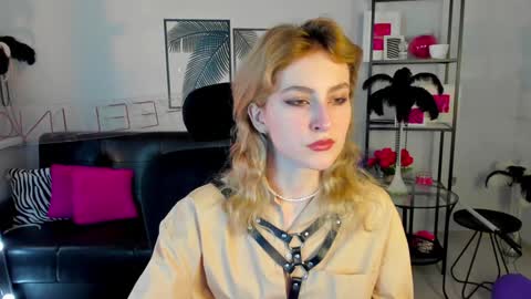 Snapshot of luxrayi chatting on 25, 1, 2025 Ray online show from 25, 1, 2025